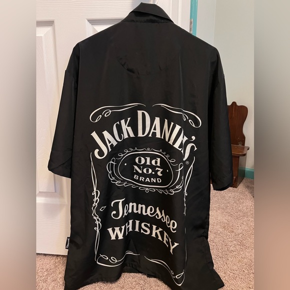 Men’s NEW w/o tags Jacks Daniels No 7 by Dragonfly Collared Shirt - Picture 2 of 3